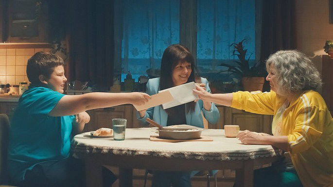 Fotograma de la película Demasiado mayor para cuentos de hadas