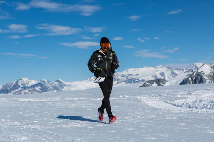 Fotograma del documental Del núcleo al sol