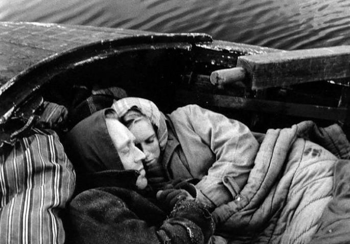 Fotograma de la película La vergüenza