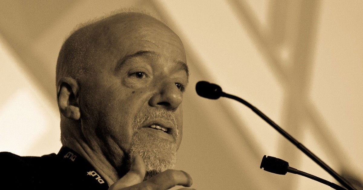 El Alquimista de Paulo Coelho: resumen, análisis y enseñanzas del libro -  Cultura Genial