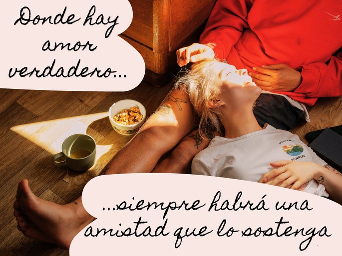 Mensajes amistad: amor verdadero chica tumbada sobre pierna de chico