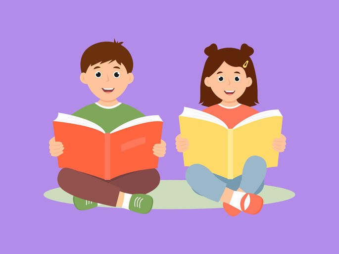 Niños libro sonriendo