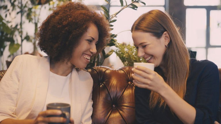 9 poemas para dedicar a tus amigas