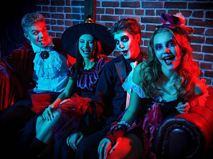 Adolescentes disfrazados