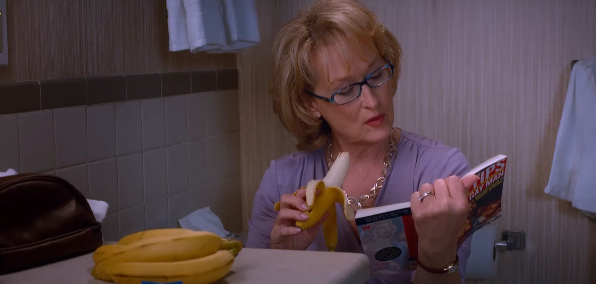 Meryl Streep en Si de verdad me quieres comiendo un plátano