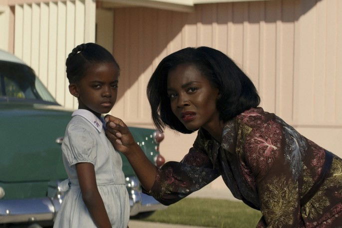 Fotograma de la serie Them