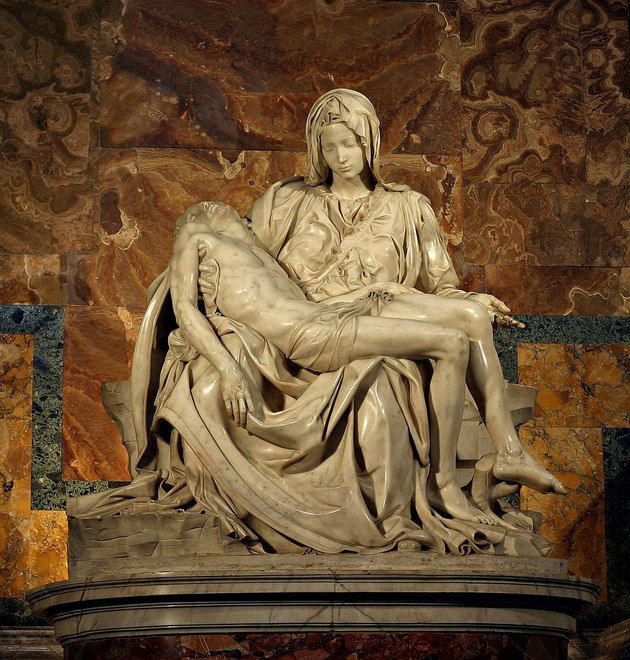 Pietà - mármore, 1,74 m x 1,95 m - Michelangelo, Basilica di San Pietro, Vaticano