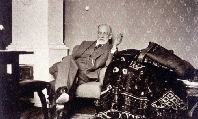 Freud no seu escritório