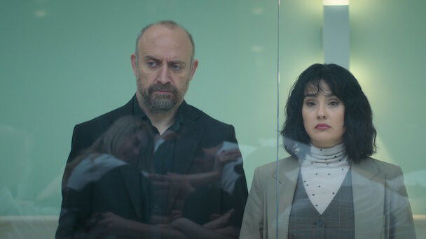 Cena da série Antes Anônimos.