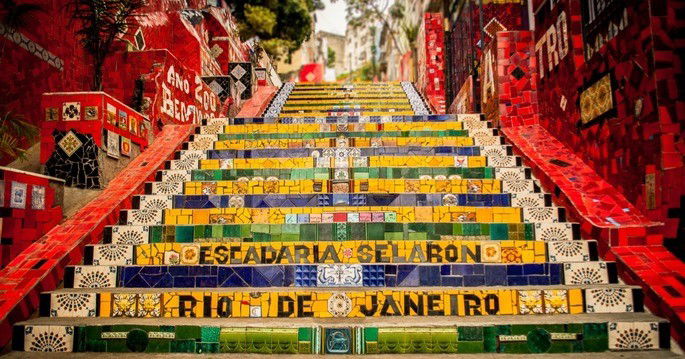 Escadaria Selaron, Rio de Janeiro, Brasil. Obra de Jorge Selaron inaugurada em 2013