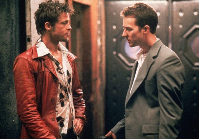cena do filme Clube da Luta exibe dois homens conversando