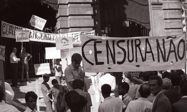Protesto pelo fim da censura