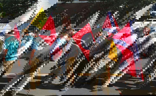 Fotografia do encontro da direita em Charlottesville, 2017.