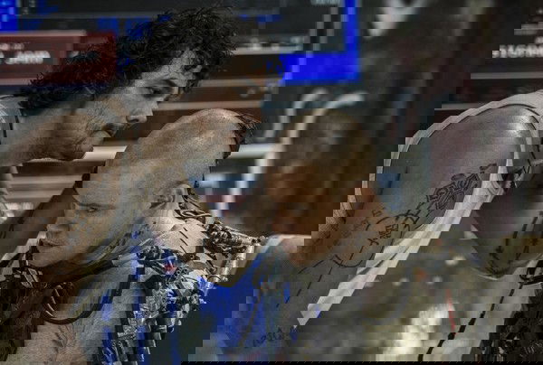 cena om Wagner Moura no filme Elysium