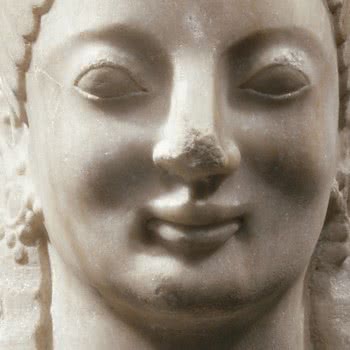 Koré - Escultura em Mármore - Cerca de 550-540 A.C.- 63 cm x 36 cm - Atenas