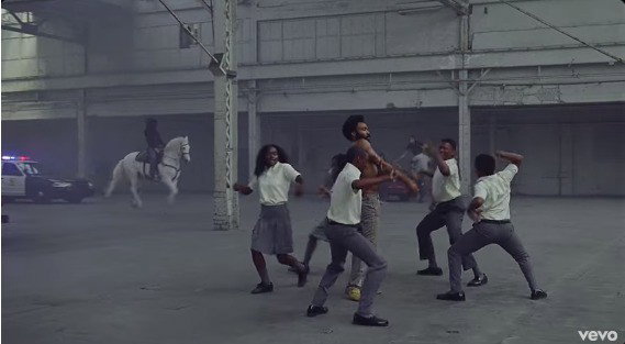 this is america cavalo branco