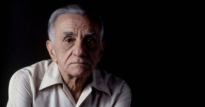 João Cabral de Melo Neto fez parte da Geração de 45.