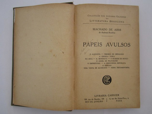 Primeira edição do livro Papéis avulsos.