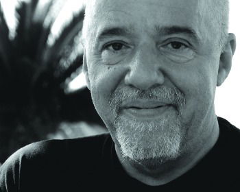 Os melhores livros de Paulo Coelho (e seus ensinamentos)