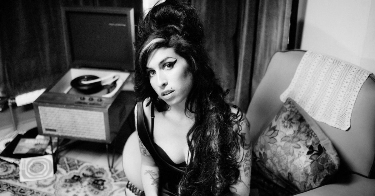 8 músicas de Amy Winehouse para tocar e relembrar a cantora