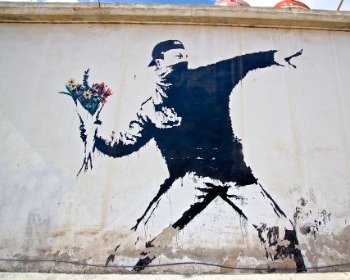 Conheça as 13 obras mais fantásticas e polêmicas de Banksy
