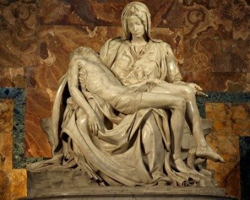 Escultura Pietà, de Michelangelo