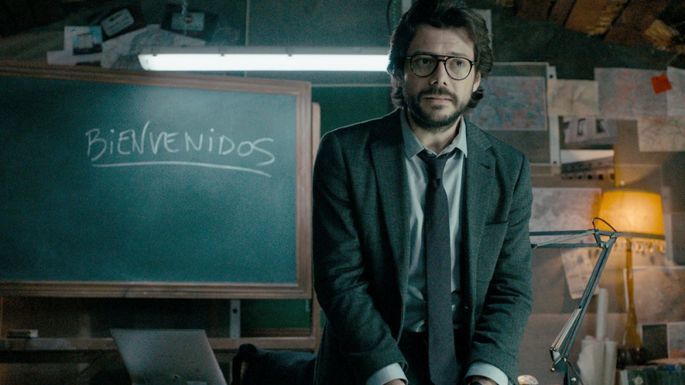 Personagem do professor interpretado pelo ator Álvaro Morte.
