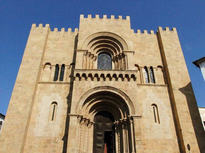 Se velha de coimbra arquitetura romanica