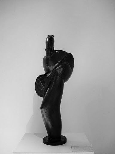 Tocadora de Guitarra (1923), de Victor Brecheret